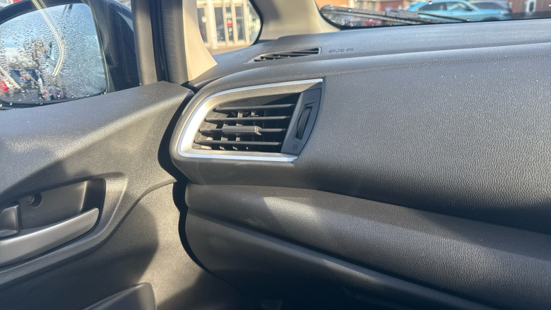 Honda Jazz 1.3 i-VTEC SE Navi 5dr Petrol Hatchback